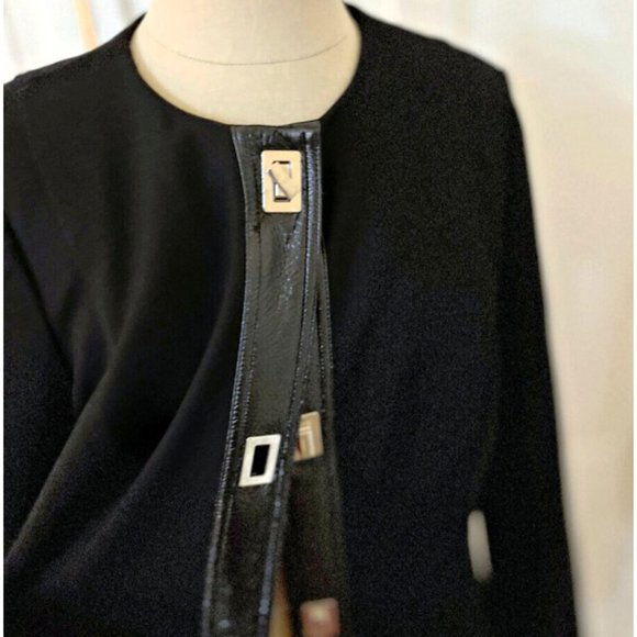 Donna Degnan Black Coat Jacket Size 6 Lined Mid-Length Silver Hardware Front S - Picture 2 of 12